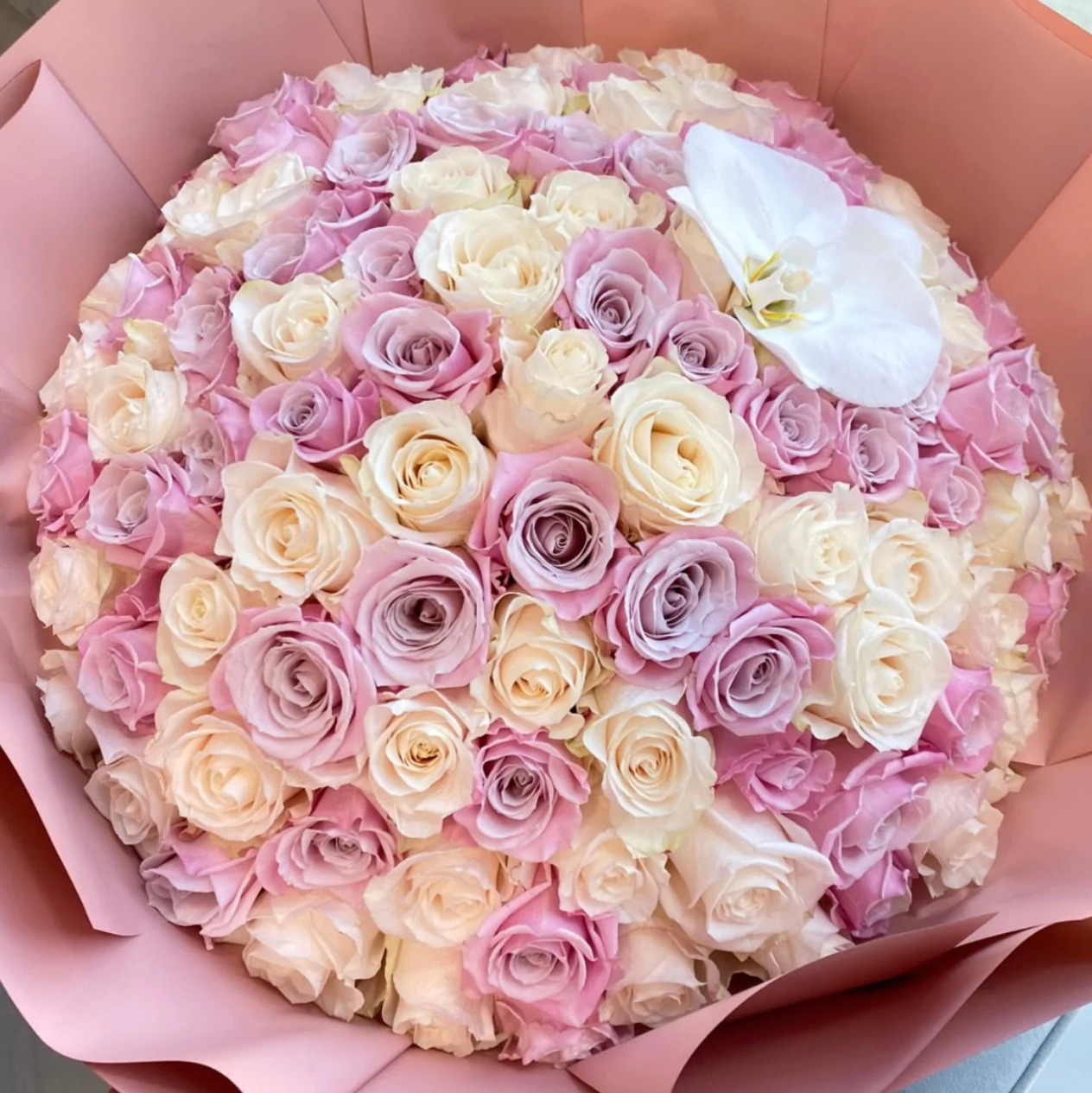 Dream Bouquet:Pink&white roses
