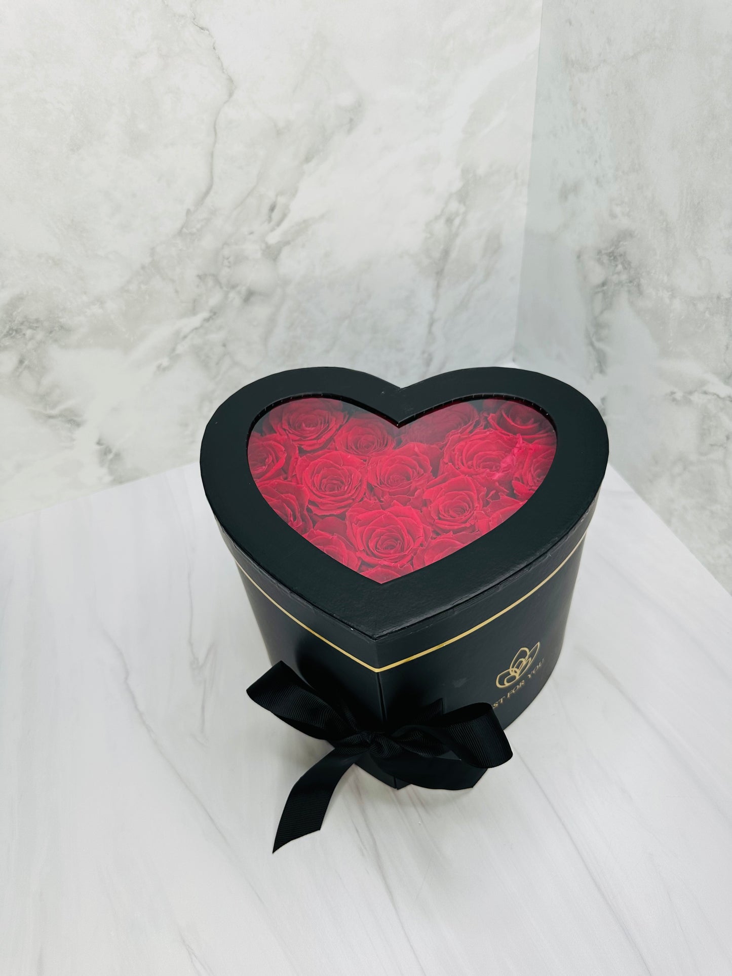 Heart's Elysium: 14 Preserved Roses & 16 Luxury Chocolates Box